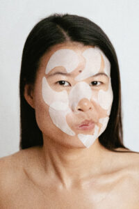 preparacion-piel-parches-ojeras-maquillaje-profesional-editorial