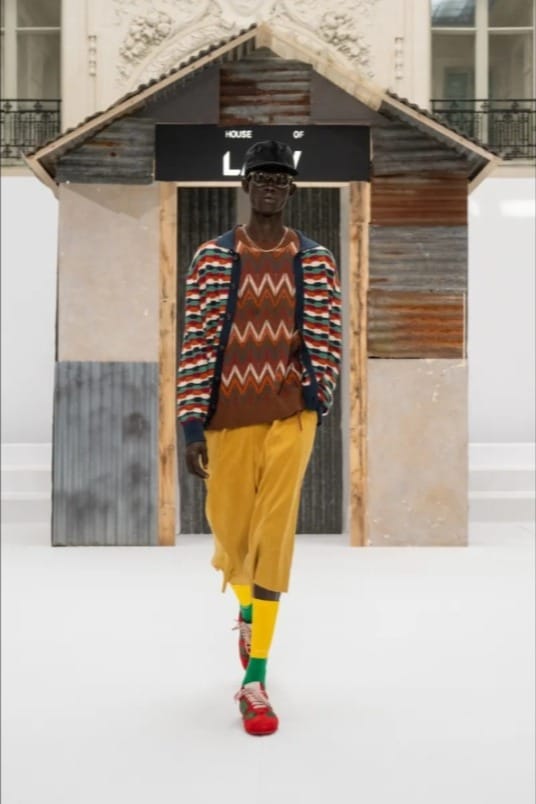 Maquillaje beauty editorial para el modelo Trimmy Icon en Paris Fashion Week SS27 por la Beauty Artist Almudena Persa